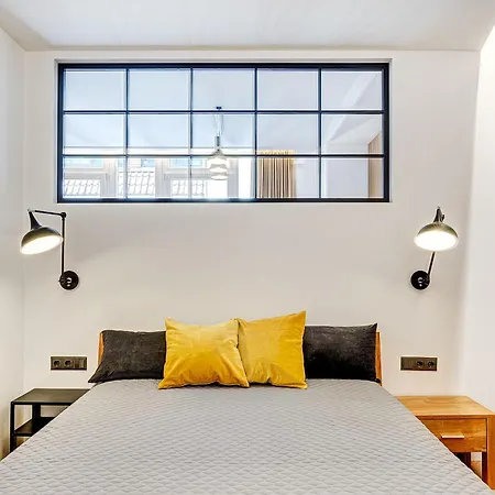 Apartament Downtown In Str.